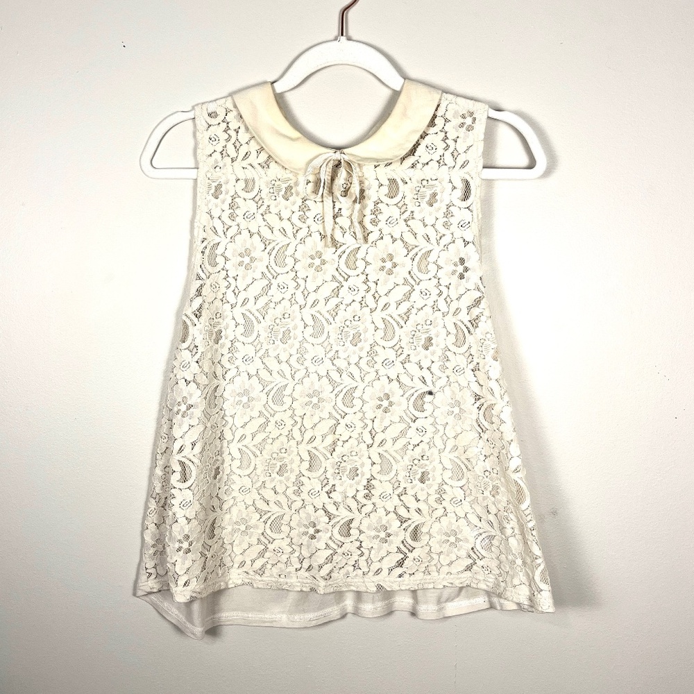 Ivory lace Peter Pan collar sleeveless top